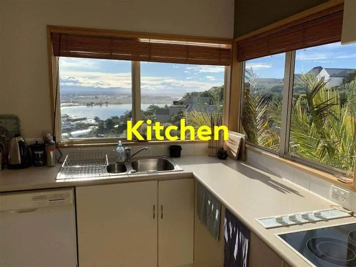 Homestay, Millions Dollars View At Mount Pleasant Κράισττσερτς Δωμάτια σε οικογενειακή κατοικία